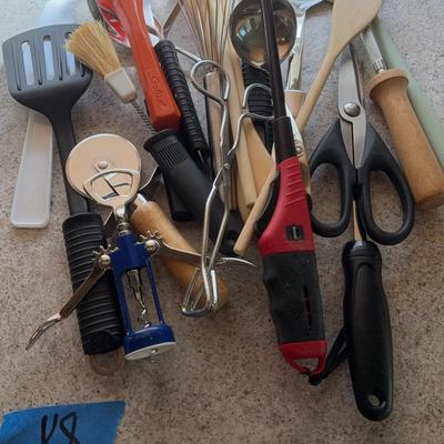 Assorted Kitchen Utensils