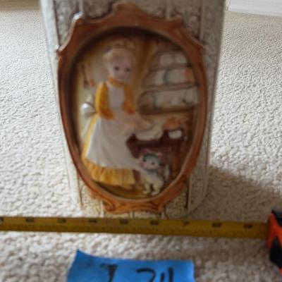Cookie Jar 10” Tall 6” Diameter