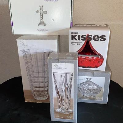 2 Vases & Candy Dishes