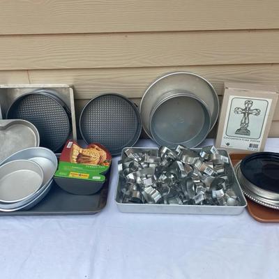 Cakes, Pans & Cutters