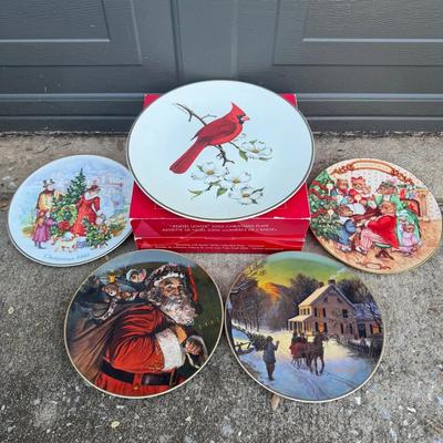 Vintage Avon Christmas Plates