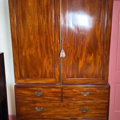 Standing Wardrobe 