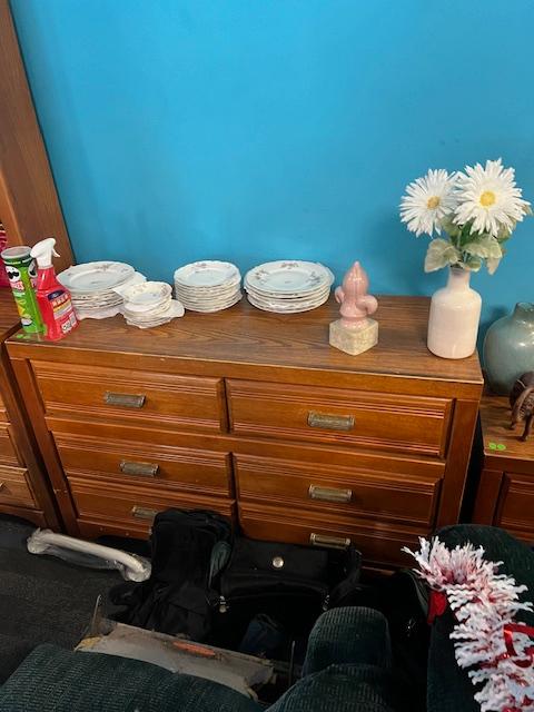 Sale Photo Thumbnail #109