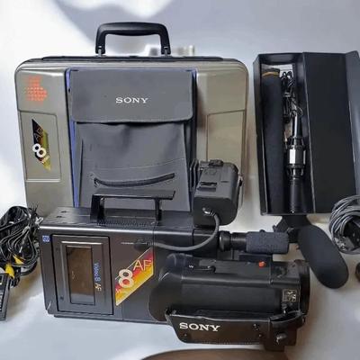 Vintage Sony Video 8 AF Camera Model CCD-V8AFu With Mics
