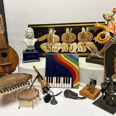 Musical Decor & Collectibles