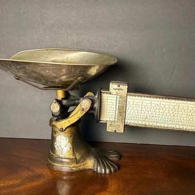Vintage Pelouze Manufacturing Superb Scale