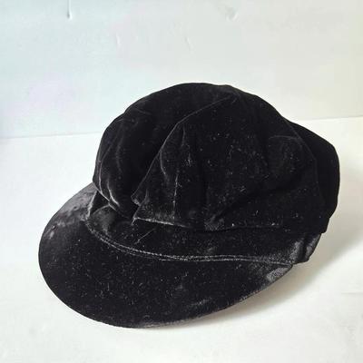 Burberry Velvet Newsboy Cap - Size S