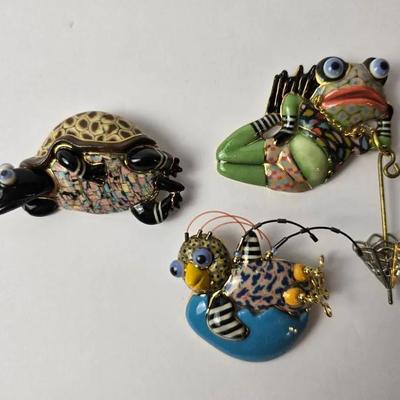 Artisan Jewelry 10 Porcelain Bird, Frog & Turtle Brooches (2), 1.5 - 3" Long