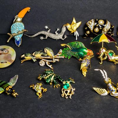 Kenneth J Lane, MMA, Sardi, & More Costume Brooches