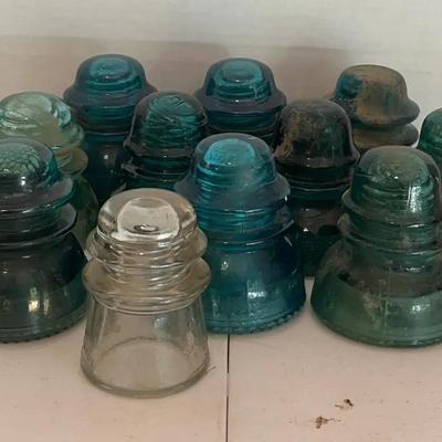 Hemingray Glass Insulatirs #40 & #42 And Whitall Tatum #1 & #2
