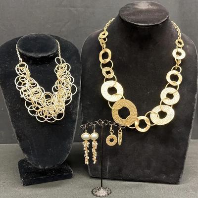 Silve And Gold Tone Necklace And Earrings
