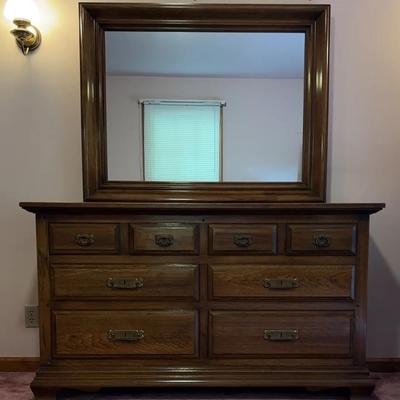 Dresser with Mirror (8 Drawers)