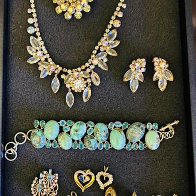 Sale Photo Thumbnail #37