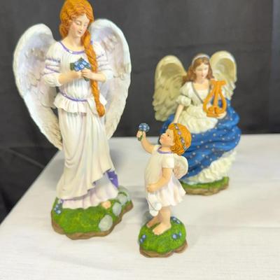 Ripka’s Earth Angels - Lot 1 