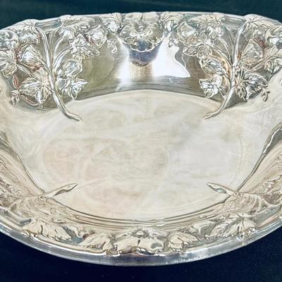 Vintage Sheffield Silver Co Oval Serving Bowl / Floral Repoussé Pattern