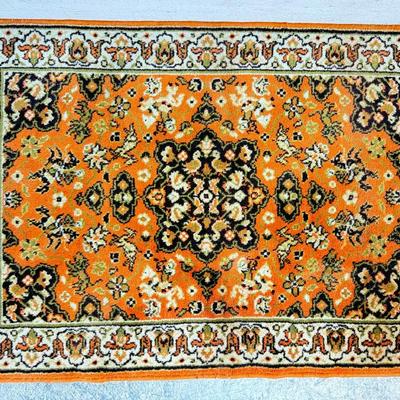 Royal Lido Wool Area Rug – Floral Medallion Design