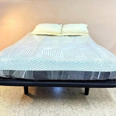 Curve Memory Foam Mattress with Leggett & Platt Adjustable Bed Base (Queen Size)