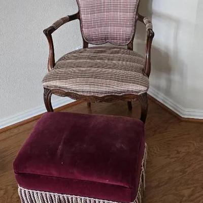 Chair With Ottoman 