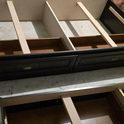 2 Platform Twin Beds With Dresser 