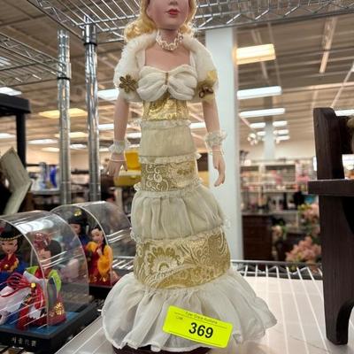 Sale Photo Thumbnail #368