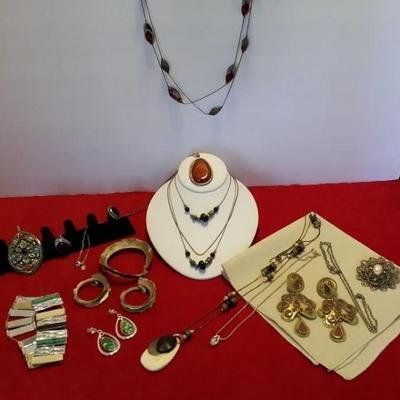 Sale Photo Thumbnail #50