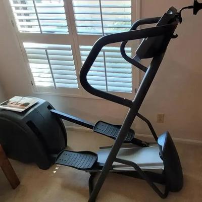 Precor EFX 5.17 Elliptical Trainer