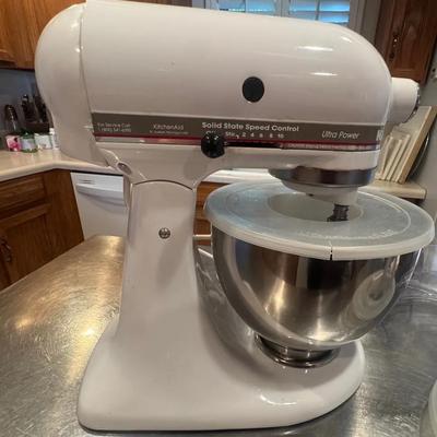 KitchenAid Ultra Power Plus Series 4.5-Quart Tilt-Head Stand Mixer  (Accessories Included)