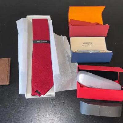 Brand New Van Heusen Tie, Leather Wallet, And Reading Glasses 