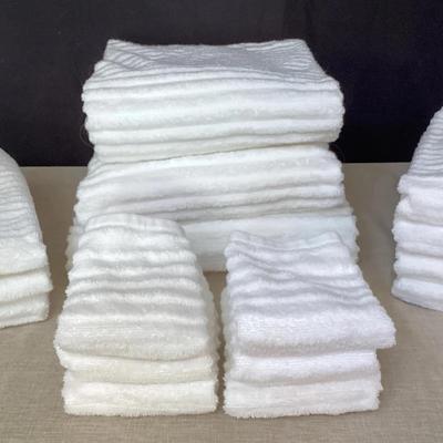 White, Textured Bathroom Towel Set With Tote Bin