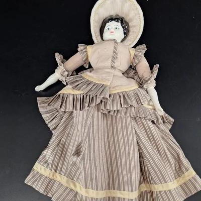 Vintage Porcelain Pioneer Lady Doll