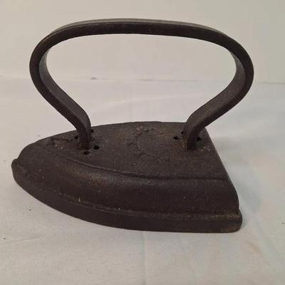 Cast Iron Vintage Iron 