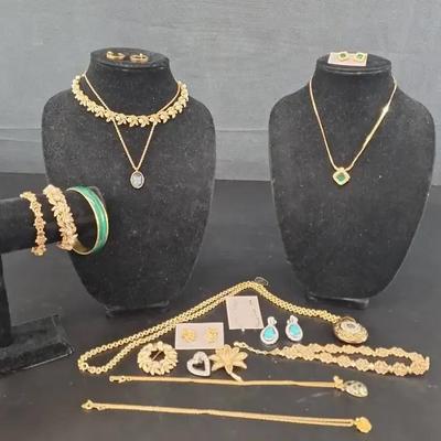 Vintage Avon Lot - Necklaces - Pins - Earring - Bracelets 