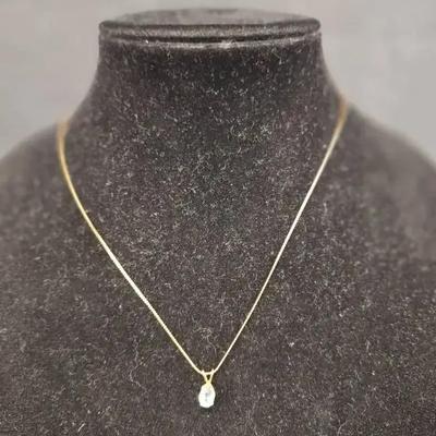 14K 17" Delicate Topaz Necklace 2g with Stone 