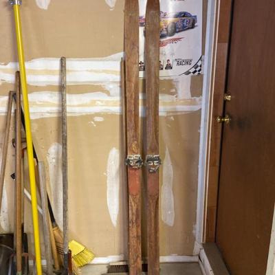 Vintage Northland Wooden Skis – Made in Minnesota – Great Cabin or Lodge Decor!