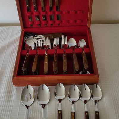 Town & Country Flatware (DR)