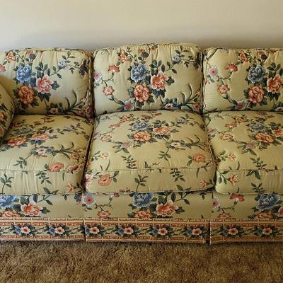 Perfection MFG. Co. Sofa (LR)