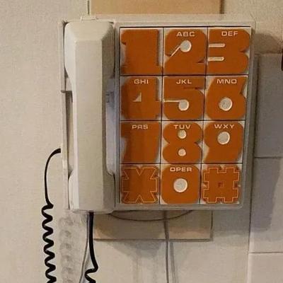 Radio Shack Big Button Telephone (K)