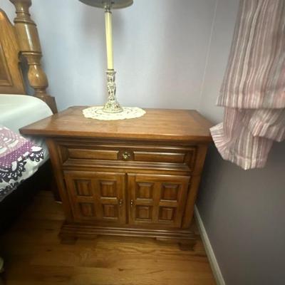 Nightstand & table lamp