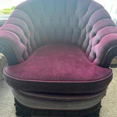 Oversized tufted velvet side chair