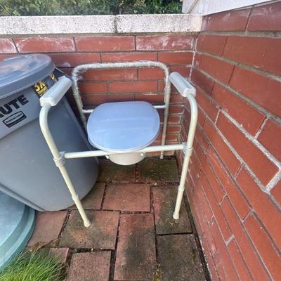 Commode