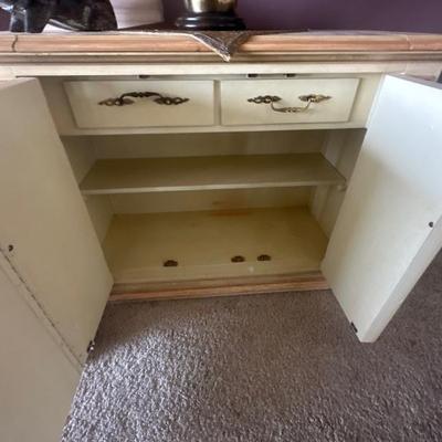 Buffet cabinet (open)