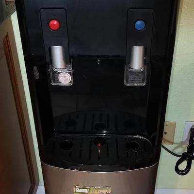 Primo Bottom Loading Water Dispenser Model #601144 Working