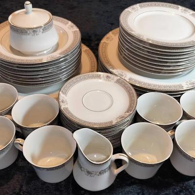 Mikasa Richelieu M2002 Ivory Japanese China 50 Piece Set