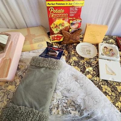 Vintage 1984 Avon Collectors Plate, Lace Tablecloth, Gold & Black Tablecloth