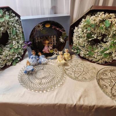 Wreaths, Mini Porcelain Dolls & Glass Serving Platters Star of David