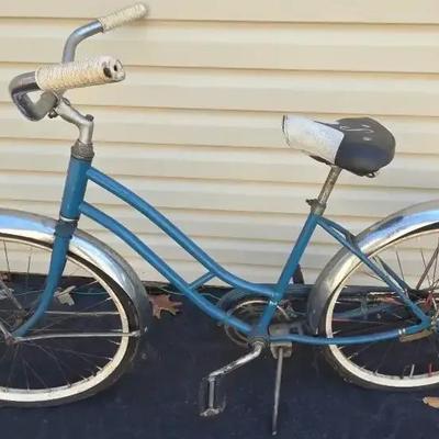 Vintage Schwinn Bycycle 