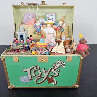 L Lot #B34 - Vintage Enesco 1986 Music Box "Toy Symphony" Treasure Chest of Toys