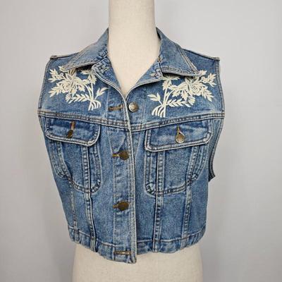 Lot #B85 - Vintage Karen Kane Embroidered Boho / Hippie Cropped Denim Vest Women's Size Medium