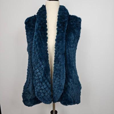 Lot #B99 - Stella & Lorenzo Women's Faux Fur Teal Vest Small S