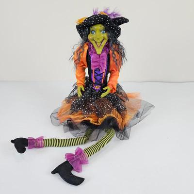 A Lot #B8 - Karen Didion Halloween Witch Large Shelf Sitter
